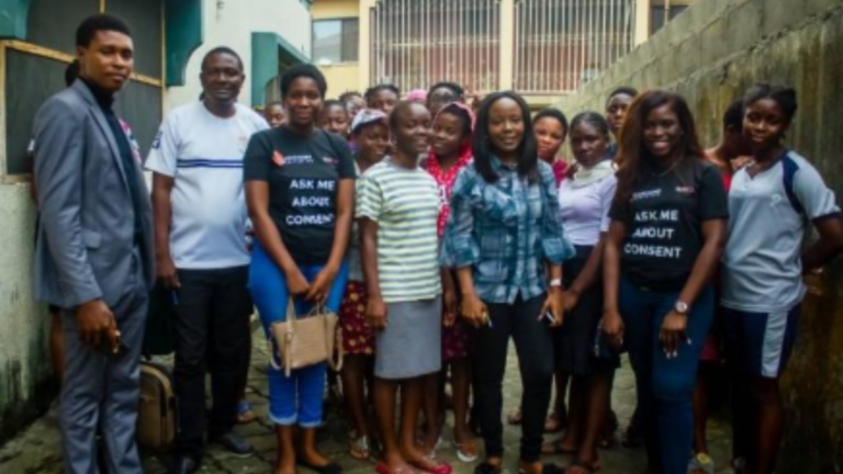 Green Gradient Modern Business Model Canvas Presentation (4)